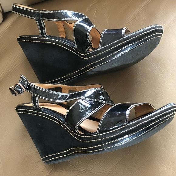 Sofft Women’s 8, Patent Leather Strappy Wedge Heels, Suede Wrapped, GUC - Picture 15 of 16